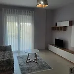 Linda\'S Apartment