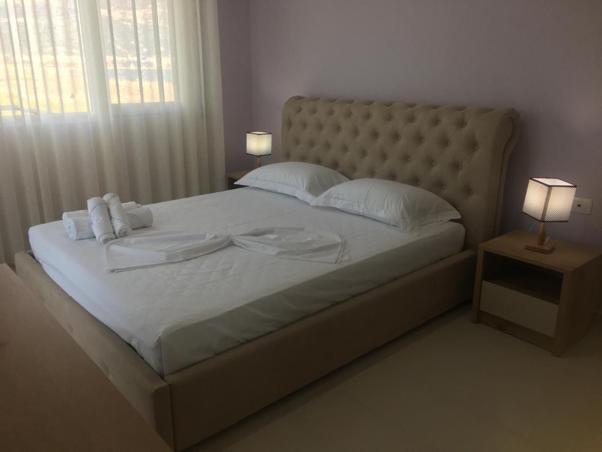 Linda's Vlore